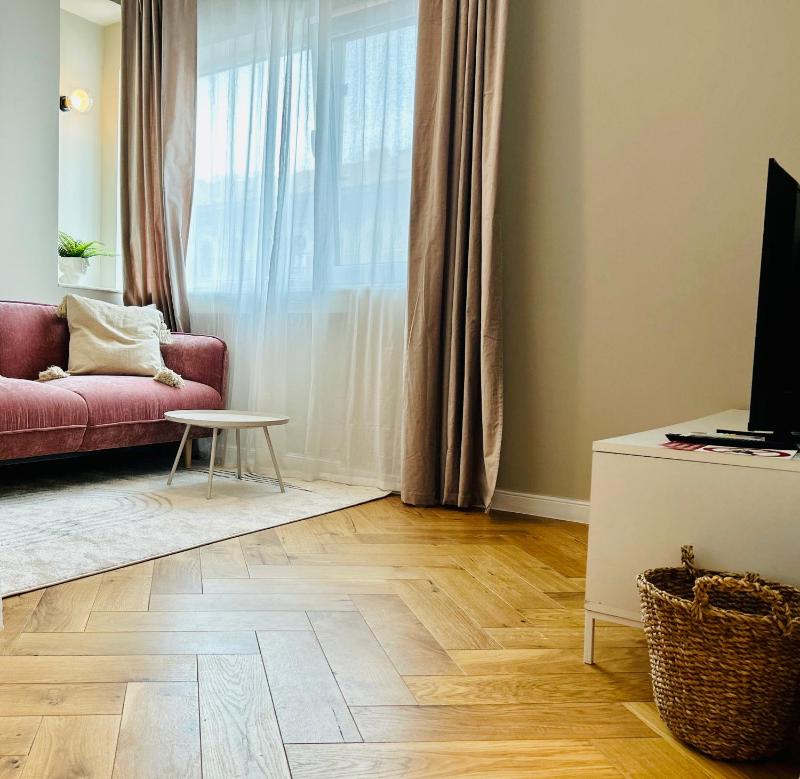 Ultracentral Lux Boutique 1BR Ap Near Subway — отель с удобным расположением в Бухаресте