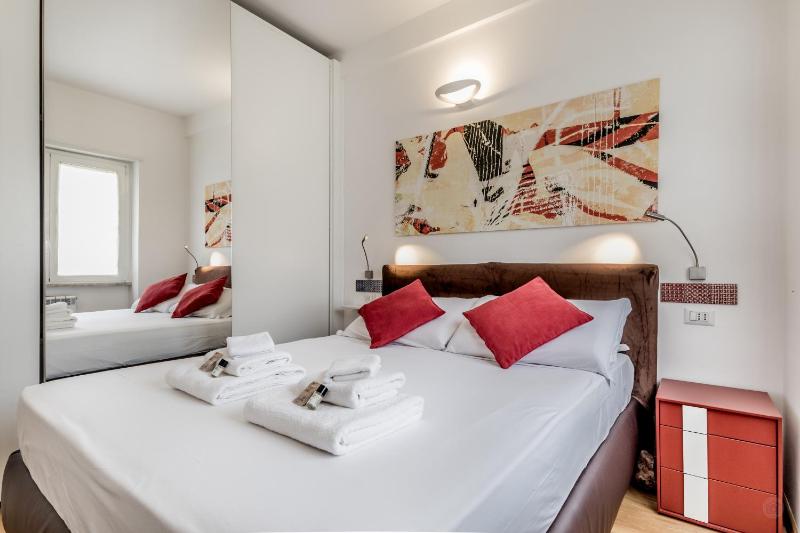BBHOME Elegant apartment at Saint Peter front of Vatican — отель с удобствами в Риме