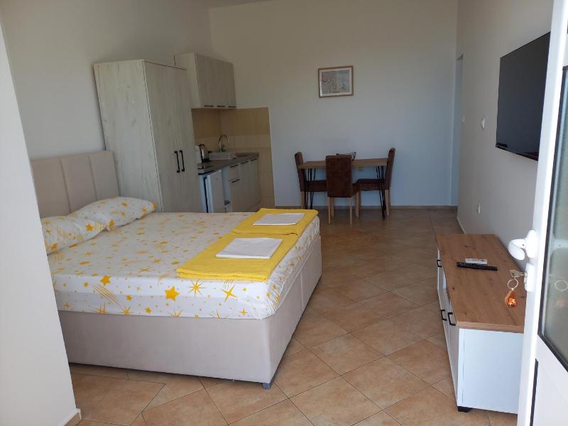 Apartmani Vujovic Markovici 2 — отель с удобствами в Будва