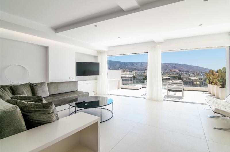Kolonaki Square Panorama Penthouse — комфортный отель в Афины