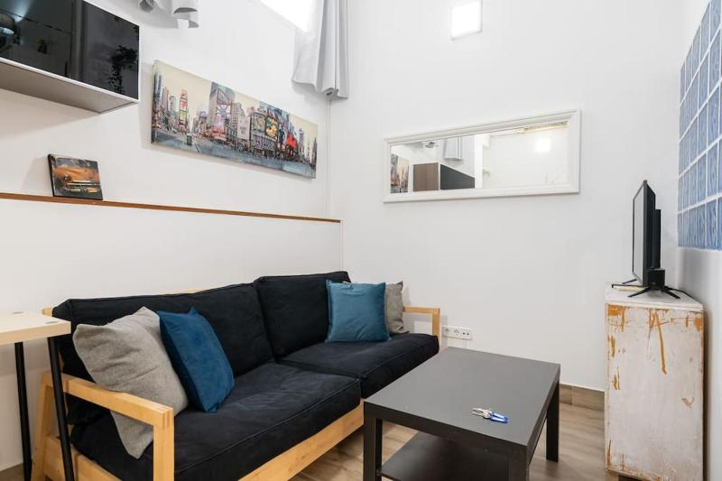 Beautiful loft for 2 people 25 min from SOL (2) — комфортный отель в Мадриде