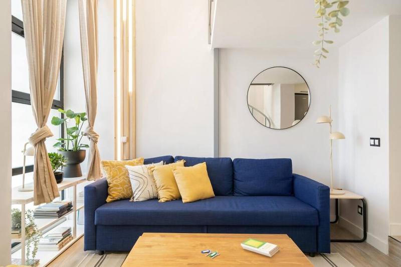 Moderno loft en Ronda de Segovia-1 — отель в Мадриде, Испания