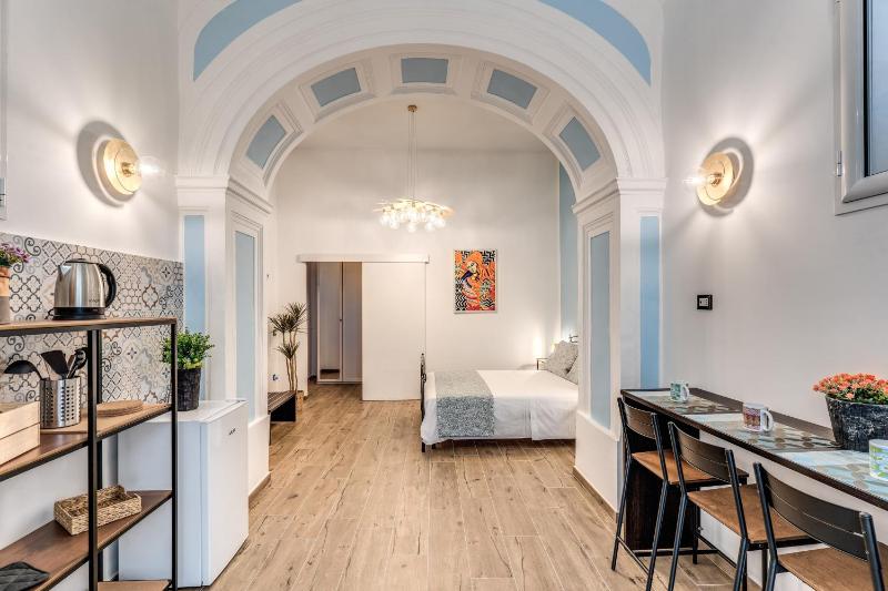 Цены на The Quarters Naples Apartments в Неаполе