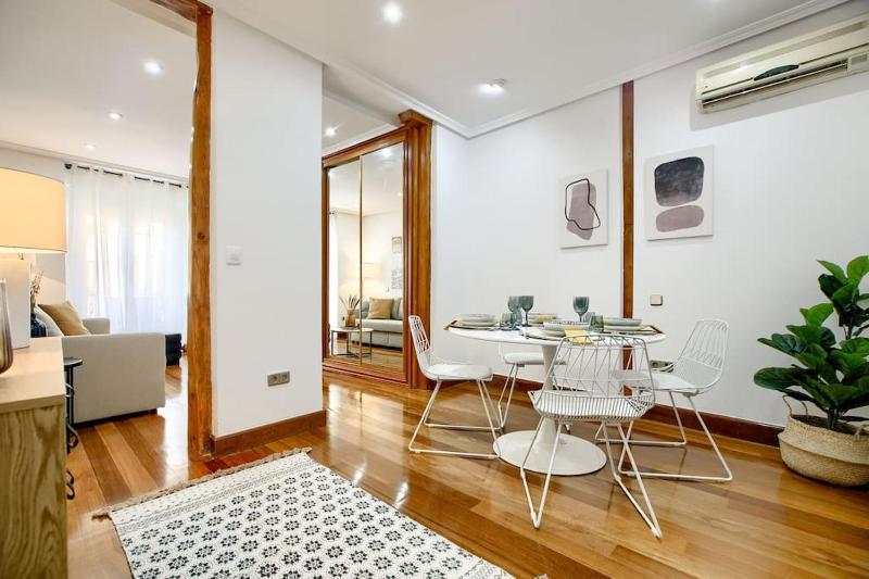 Cozy flat in the center of Madrid-COMEND-3-DE — отель в Мадриде, Испания