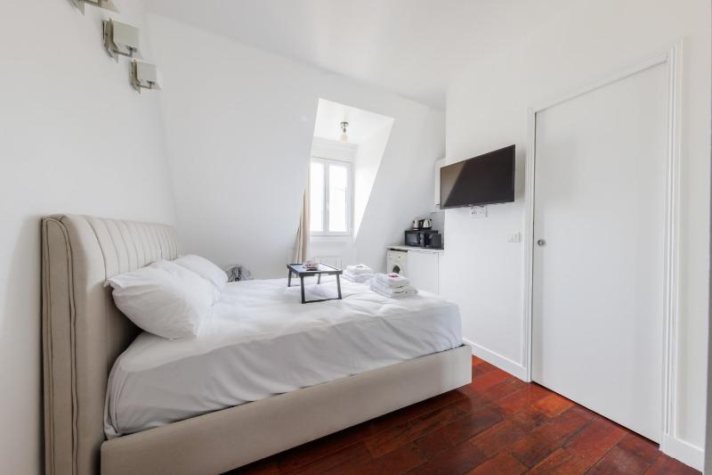 Cosy studio 2P - Champs-ElyseesArc de Triomphe — забронировать отель в Париже
