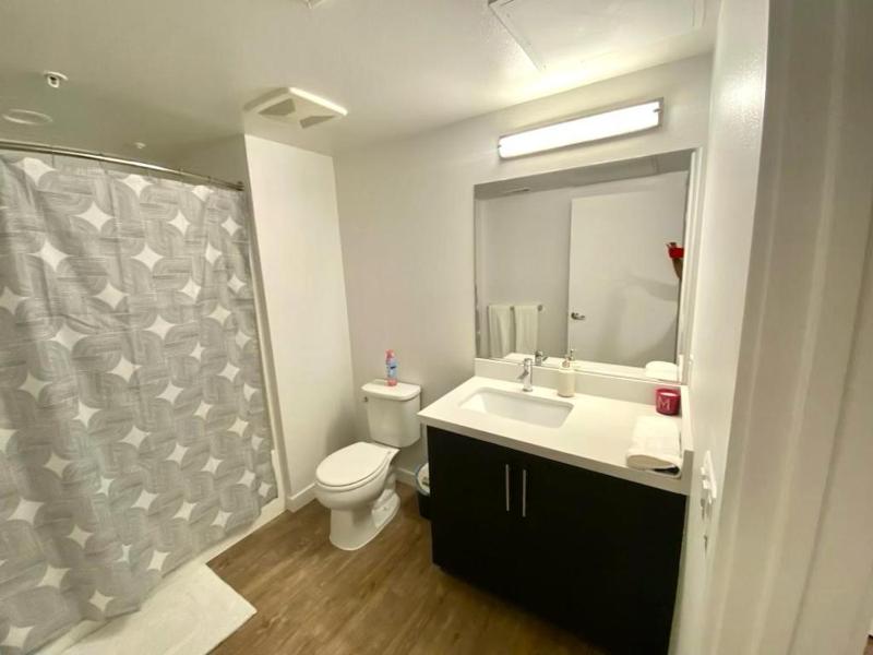 Studios Universal 10 min drive FREE parking and WIFI — комфортный отель в Лос-Анджелесе