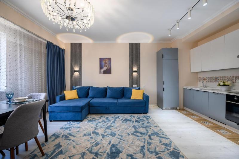 Prostornye sovremennye Apartamenty radom s TC MEGA — забронировать отель в Алматы