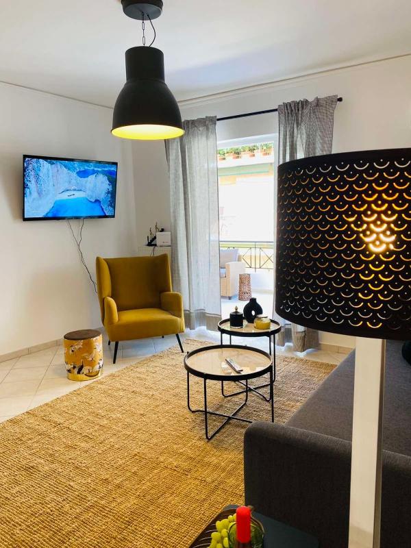 2 BD Aprt 7'min away from Acropolis — отель с удобным расположением в Афины