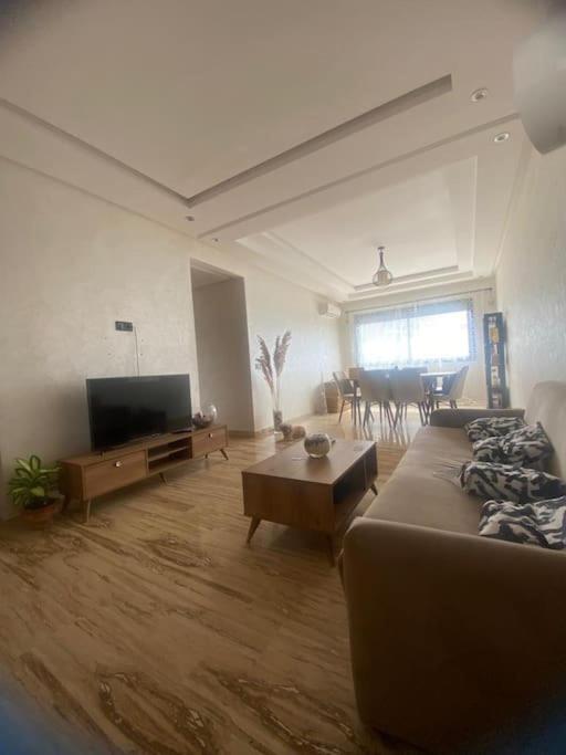 Elegant & Cosy Appartement — отель в Касабланке, Марокко