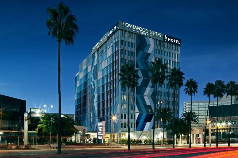 Homewood Suites By Hilton Los Angeles International Airport — комфортный отель в Лос-Анджелесе