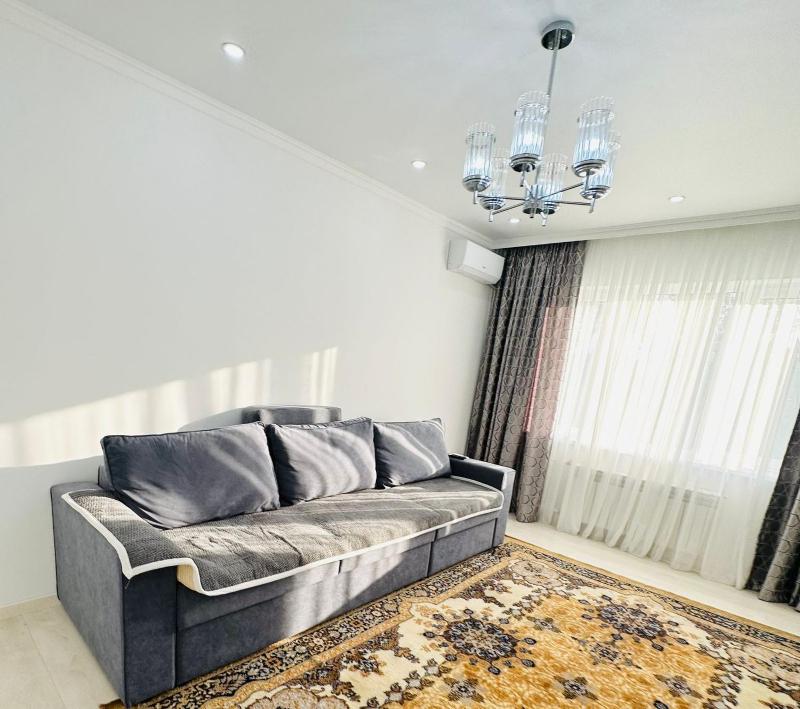 YourHouse Novaa 2-h komnatnaa kvartira po Zubanova — отель с удобствами в Алматы