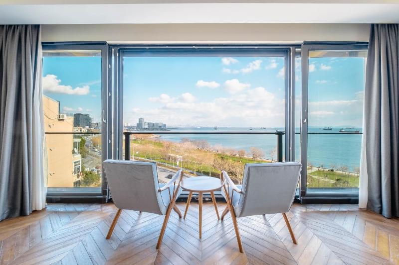 Цены на Homie Suites - Newly Built Seaside Apartments on Bakirkoy Shore в Стамбуле