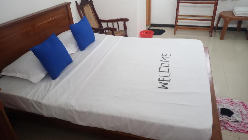 Chamudi Guest House — комфортный отель в Хиккадува