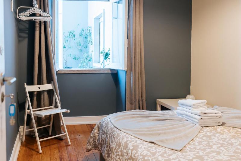Cozy Center Lazaro Room — отель с удобным расположением в Лиссабоне