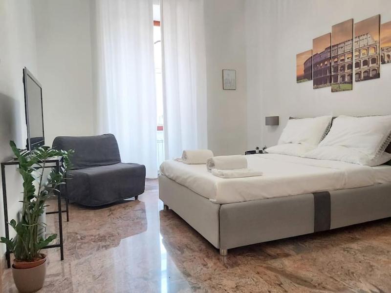 Appartamento al Colosseo — забронировать отель в Риме