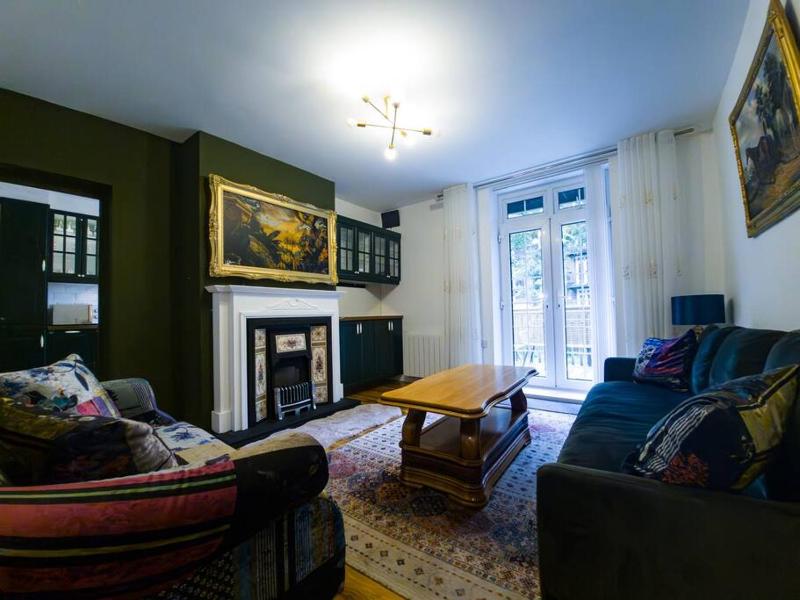 Cozy flat near Kings Cross — отель с удобным расположением в Лондоне