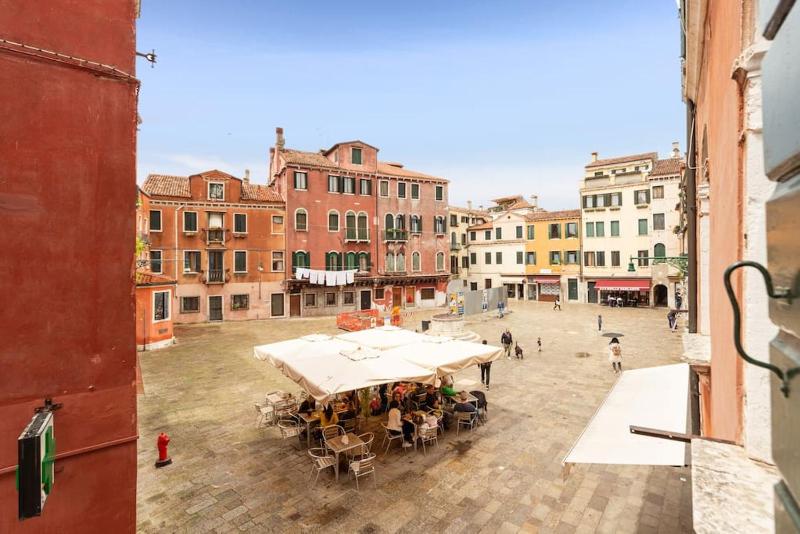 Frari House Basilica dei Frari — забронировать отель в Венеции