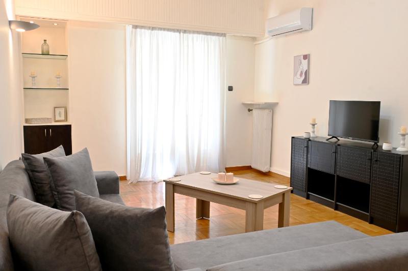 Delmare Athens double apartment — отель с удобным расположением в Афины