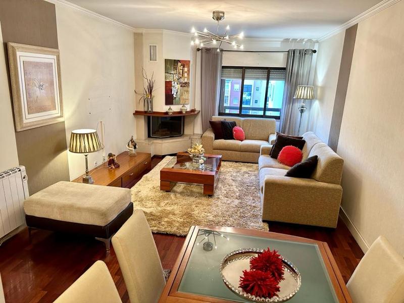 Apartamento Laranjeiras — забронировать отель в Лиссабоне