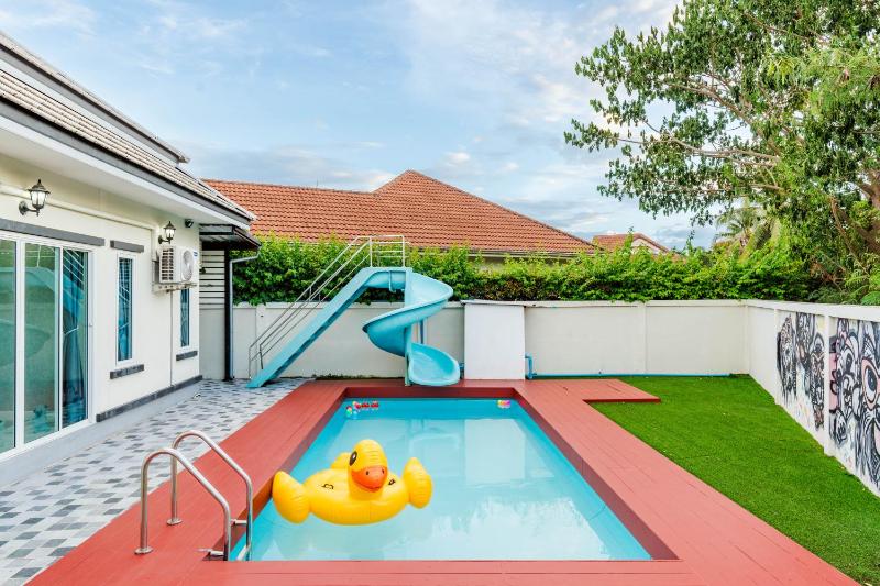 Blue 88 pool villa — отель с удобствами в Хуа