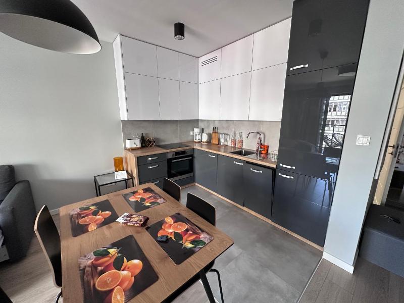 Orange House — комфортный отель в Варшаве