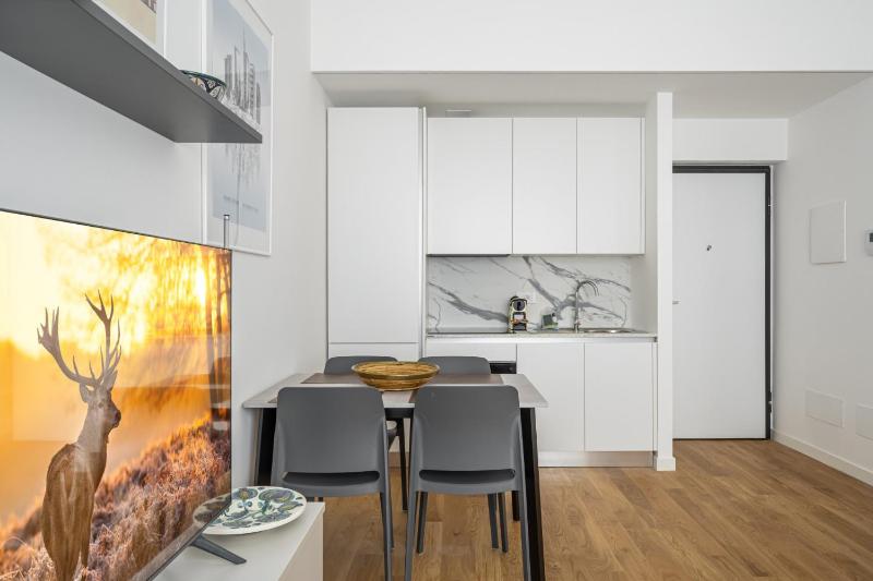 Цены на Easylife - Moderno rifugio a due passi dal duomo в Милане