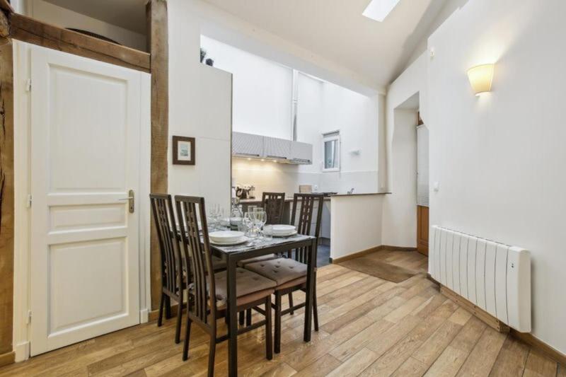 304 Suite Boetie - Superb apartment in Paris — комфортный отель в Париже
