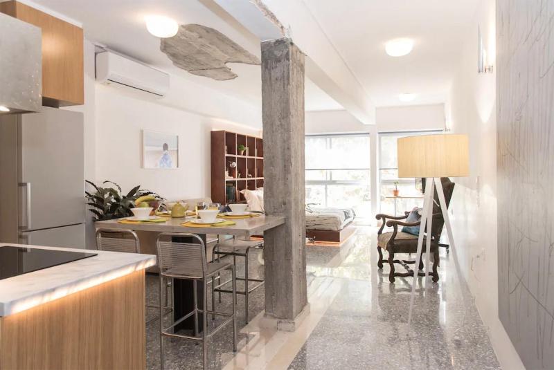 Цены на AM16 Suites Athens в Афины