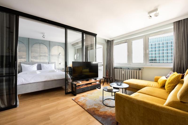 Central Panorama Apartment Chmielna 35 — отель с удобствами в Варшаве