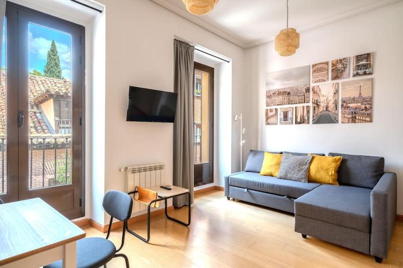 Flat in Barrio de las Letras / Cervantes20 — забронировать отель в Мадриде
