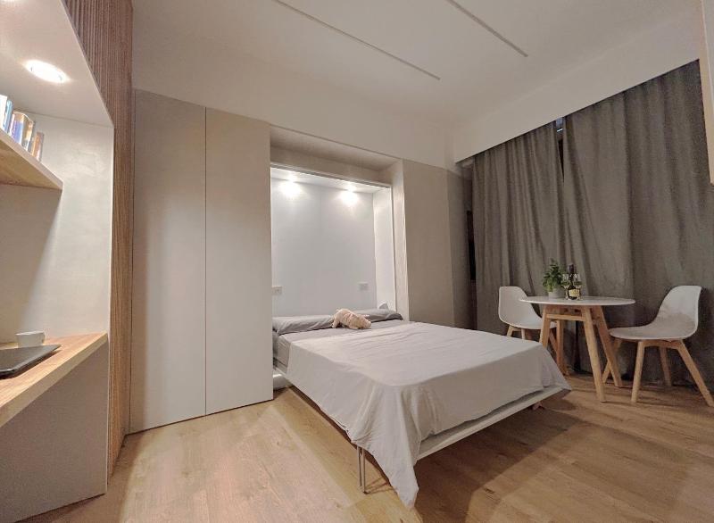Цены на MONOBO Luxury Smart Loft in Milano Porta Romana в Милане