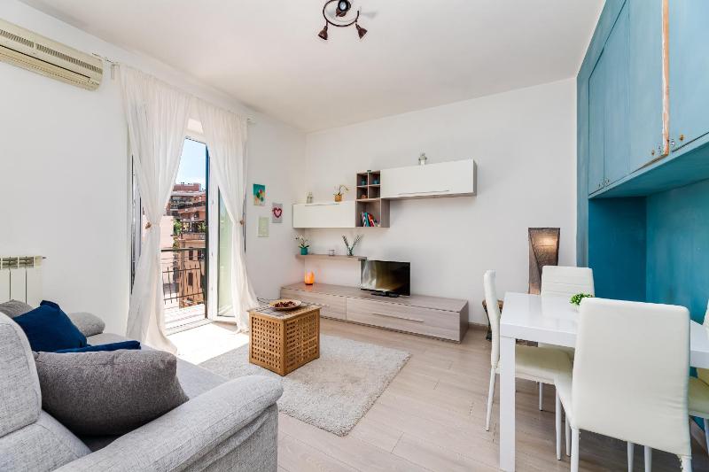 Apartment near to San Peter Vatican JOYA ROMA — комфортный отель в Риме