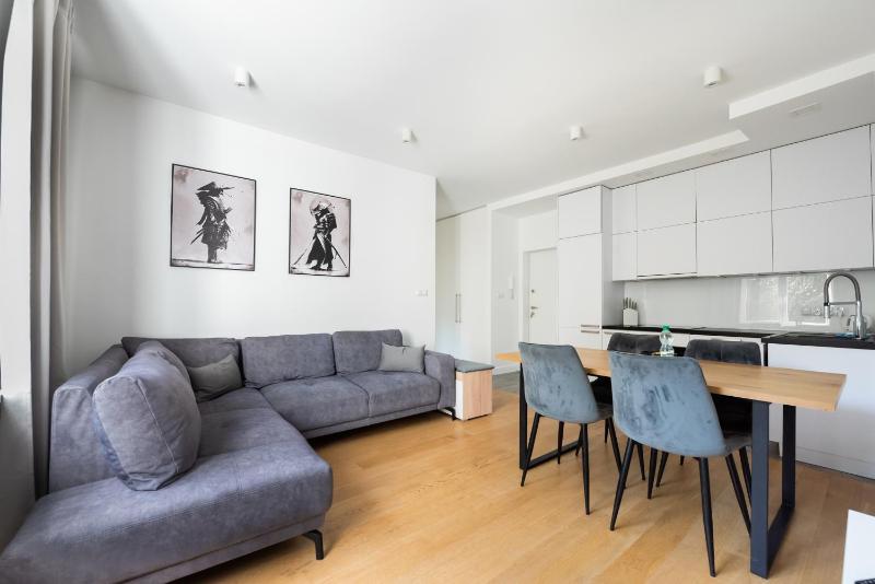 Metro Raclawicka Comfort Apartment — отель с удобным расположением в Варшаве