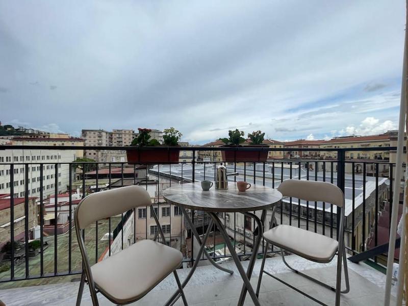 Lory's House Naples — отель с удобным расположением в Неаполе