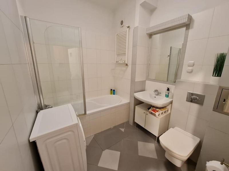 Fantastic Apartments - NS1 Room - 1 — комфортный отель в Варшаве
