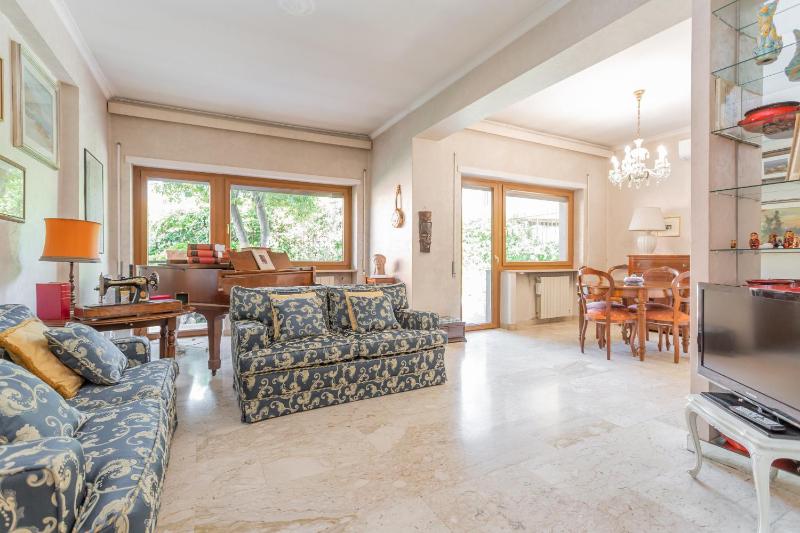 St Peters Garden 3 BDR Apartment — отель в Риме, Италия