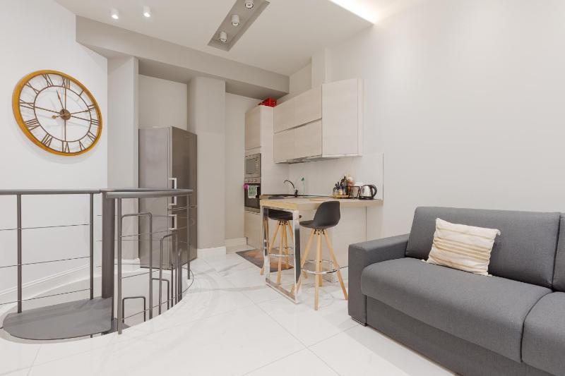 Design APT Milano-Moscova with shared Terrace — забронировать отель в Милане