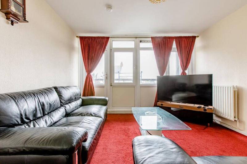 One Bed (Entire Flat) - 25 mins from London Bridge — комфортный отель в Лондоне