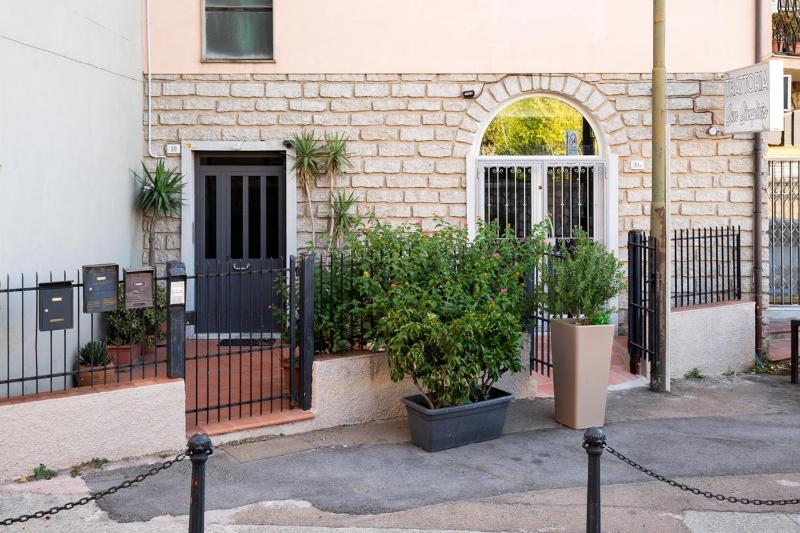 Almond Suite a Olbia - Elegante Guest House centrale