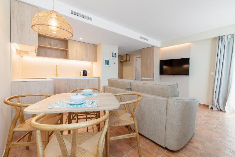 Apartamentos Las Ciencias H — комфортный отель в Валенсии