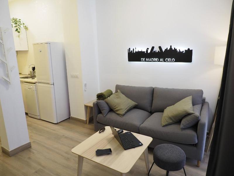 Precioso apartamento en Cuatro Caminos by beBalmy — отель с удобным расположением в Мадриде