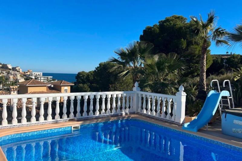 Villa 'Vista del mar' with private pool and incredible sea view! — отель с удобствами в Аликанте
