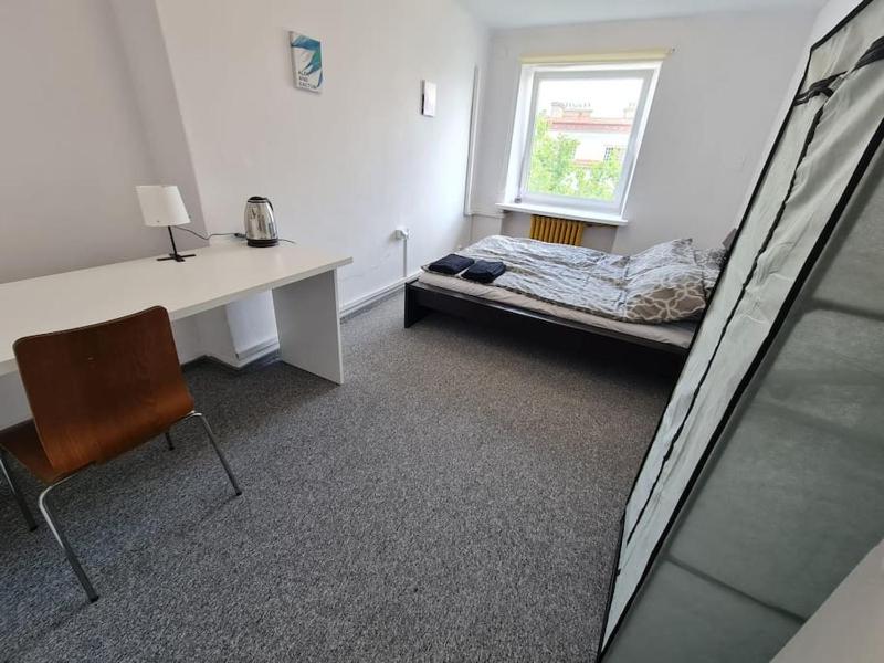 Fantastic Apartments - NW30 Room - D — забронировать отель в Варшаве