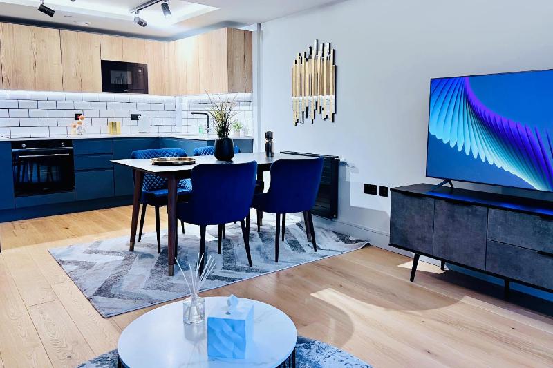 Swanky Golden Home, Near Tower Bridge — отель с удобствами в Лондоне
