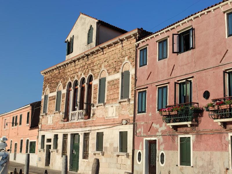 DOMUS TITIANUS XV - Venezia Murano — комфортный отель в Венеции