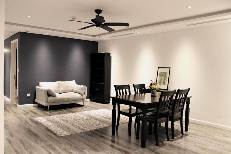 Цены на D'Le Roi Soleil - West Lake Apartment in Hanoi - 59 Xuan Dieu в Ханое