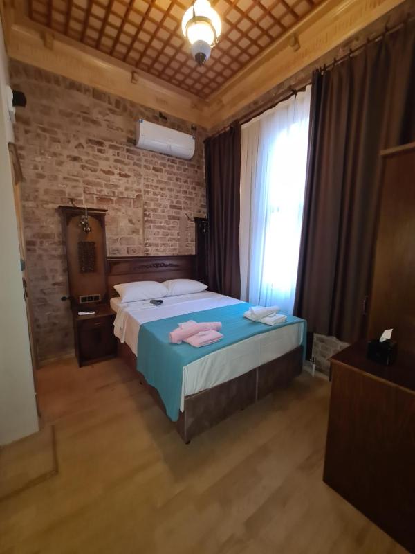 Antique Pearl Hotel — отель с удобным расположением в Стамбуле