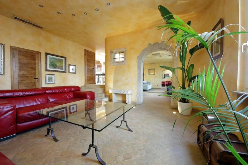 Цены на Suity I penthouse with two terraces в Риме