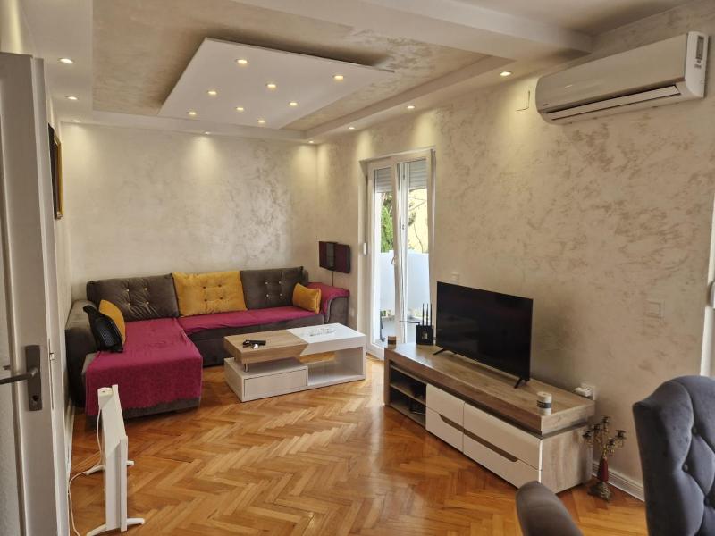 Budva City Lux Apartment — отель с удобным расположением в Будва