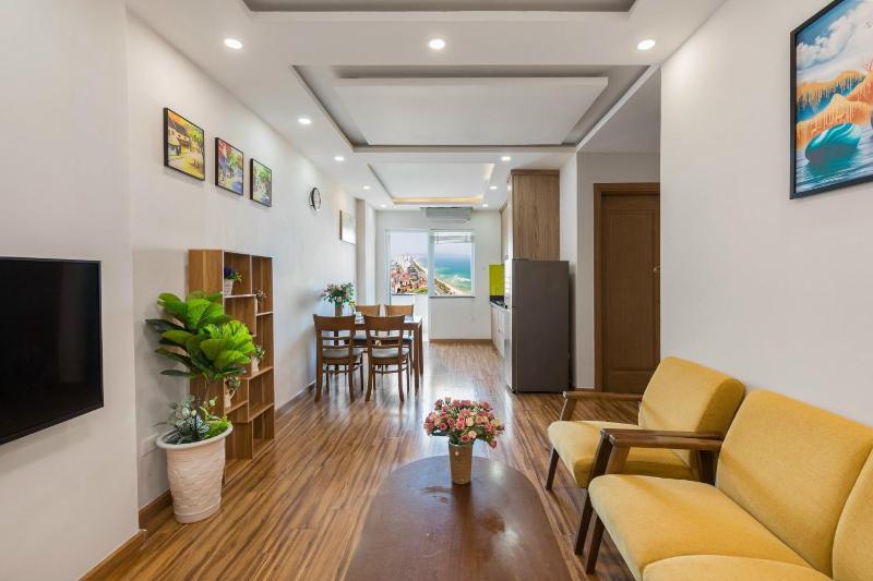Gia Hung apartment house Muong Thanh resort apartment right next to My Khe beach, Da Nang — отель с удобным расположением в Дананге